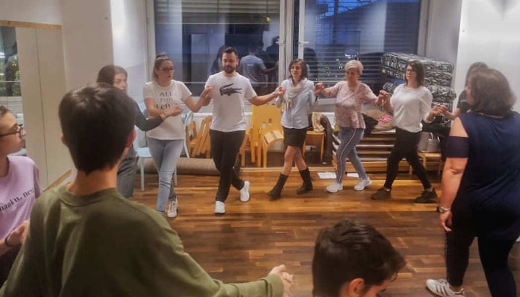 Μαθήματα παραδοσιακών χορών, αλλά και ελληνικής γλώσσας από τον Ηπειρωτικό Σύλλογο Μονάχου “Το Σούλι”