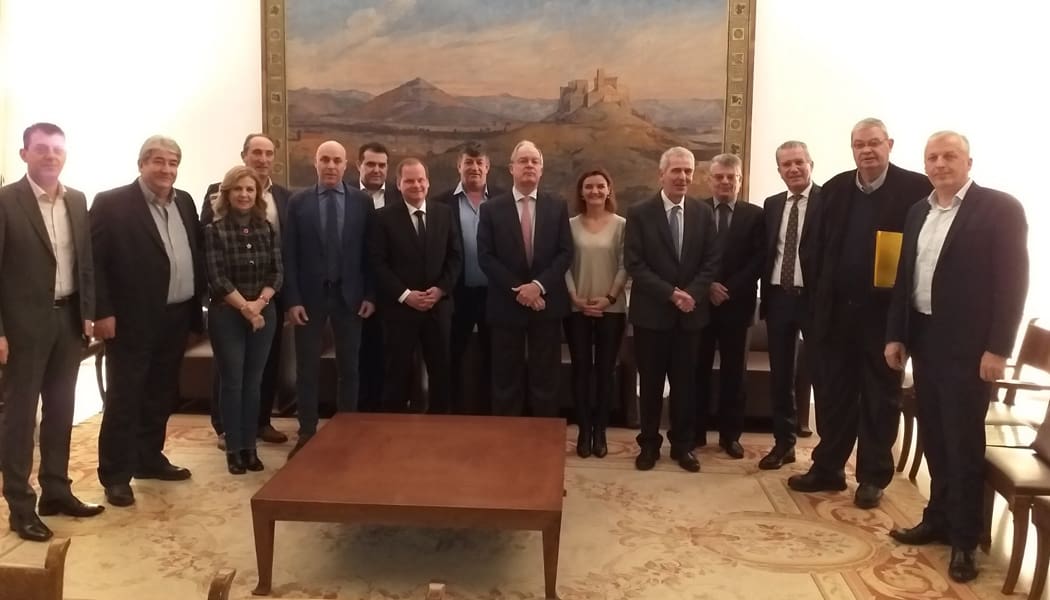 Τετράιχνος ο δρόμος από Πεδινή ως Καλπάκι, τρίιχνος ως την Κακαβιά