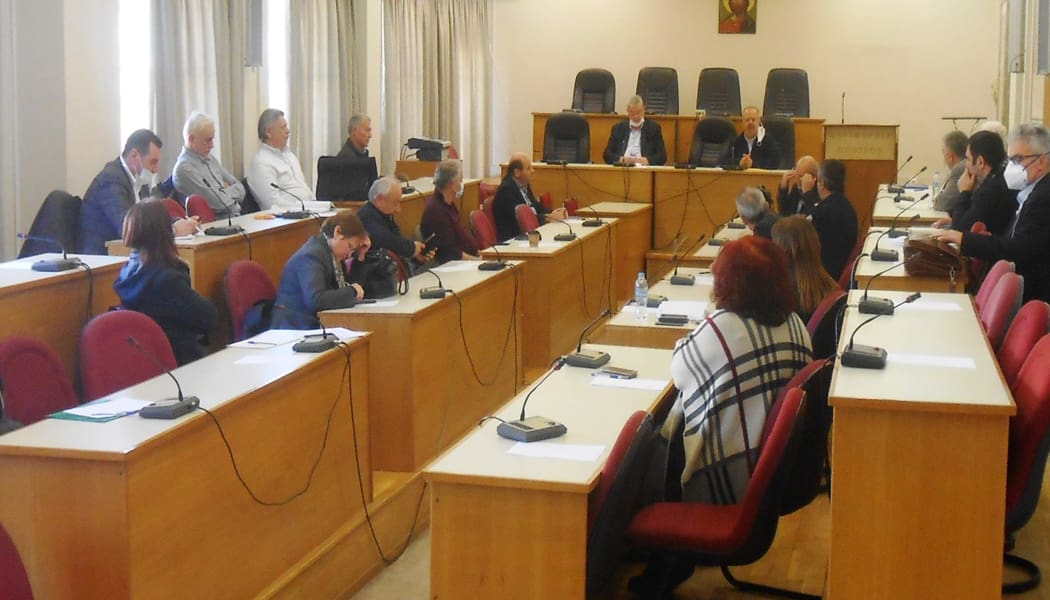 Σύσκεψη στην Περιφέρεια για την εφαρμογή των μέτρων  πρόληψης του κορωνοϊού