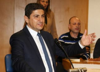 Αυγενάκης: “Θα πηγαίνουμε βήμα-βήμα για τις ομαδικές προπονήσεις”