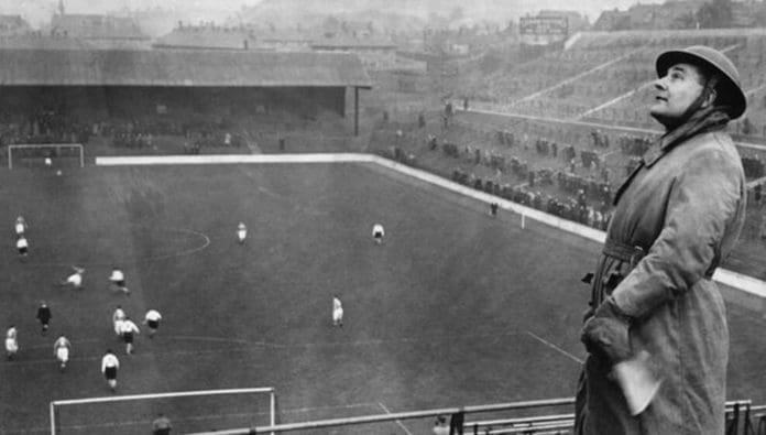 Οταν οι Αγγλοι έπαιζαν μπάλα… κανονικά, υπό την απειλή του Χίτλερ