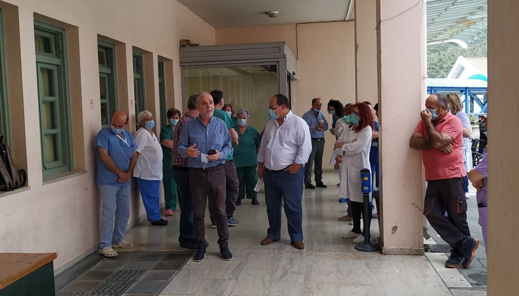 Στήριξη της κινητοποίησης των εργαζόμενων στο νοσοκομείο Χατζηκώστα