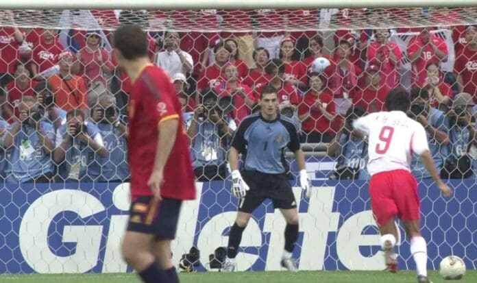 Πώς η Νότια Κορέα απέκλεισε Ιταλία και Ισπανία με τη βοήθεια των διαιτητών