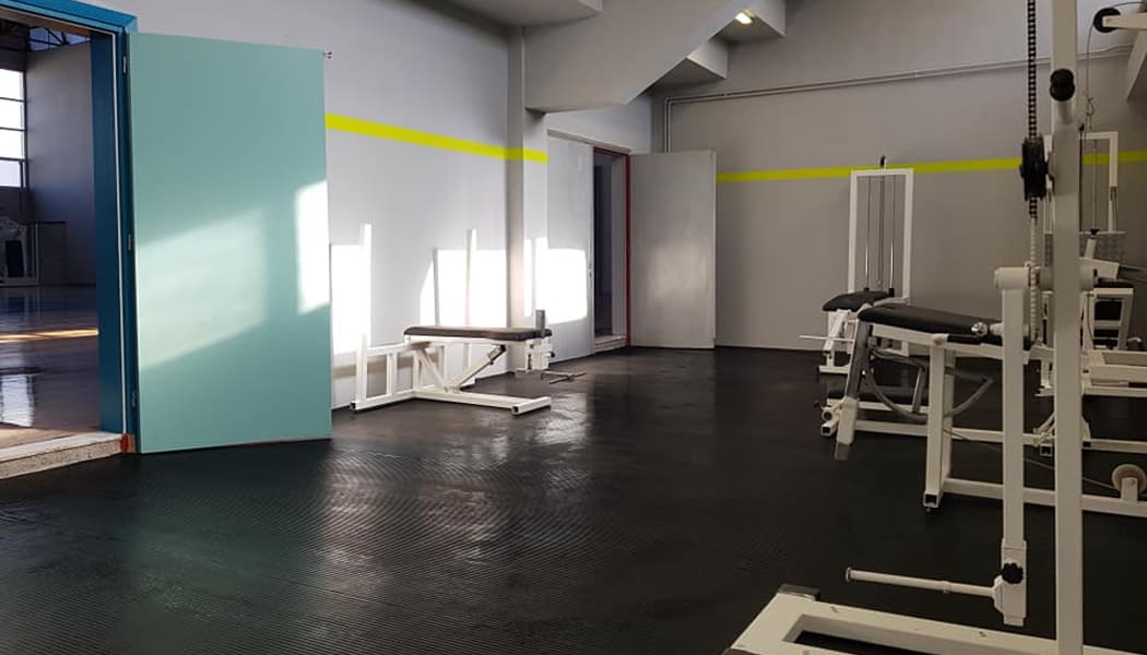 Μεταμορφώθηκε η αίθουσα ενδυνάμωσης στο κλειστό της Λιμνοπούλας!