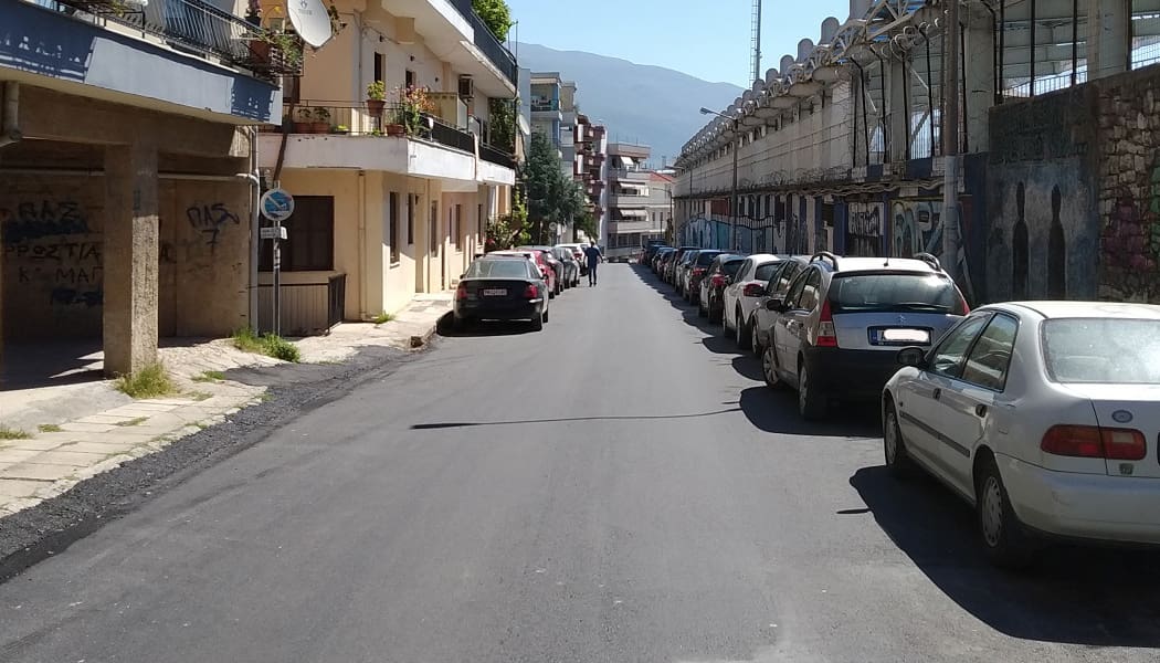 Ολοκληρώνονται ασφαλτοστρώσεις σε δρόμους της πόλης
