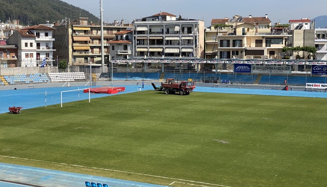Έπιασαν δουλειά για την αποκατάσταση του χόρτου (video+pics)