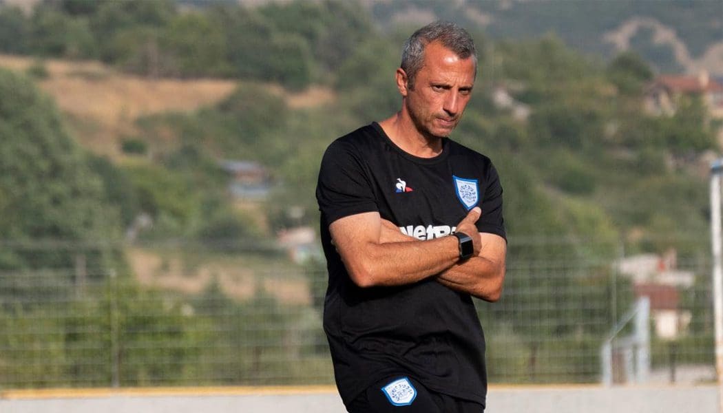 Ανάλυση μέσω βίντεο στους παίκτες του ΠΑΣ Γιάννινα από τον Ηρακλή Μεταξά
