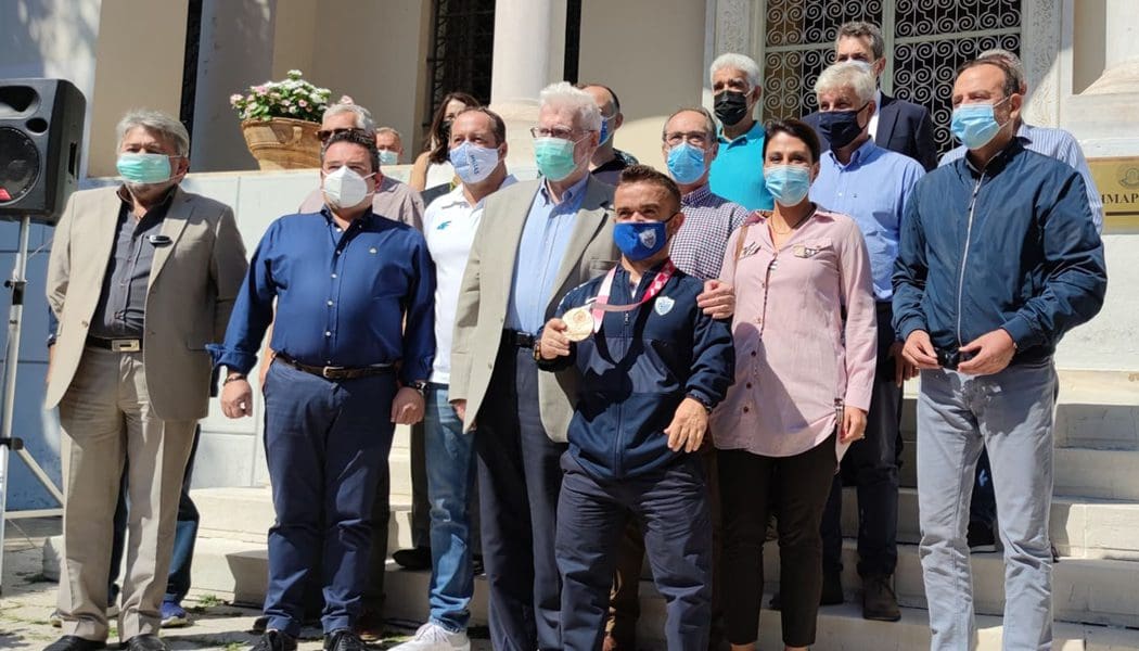 Ο Δήμος τίμησε τον χάλκινο παραολυμπιονίκη Δημήτρη Μπακοχρήστο