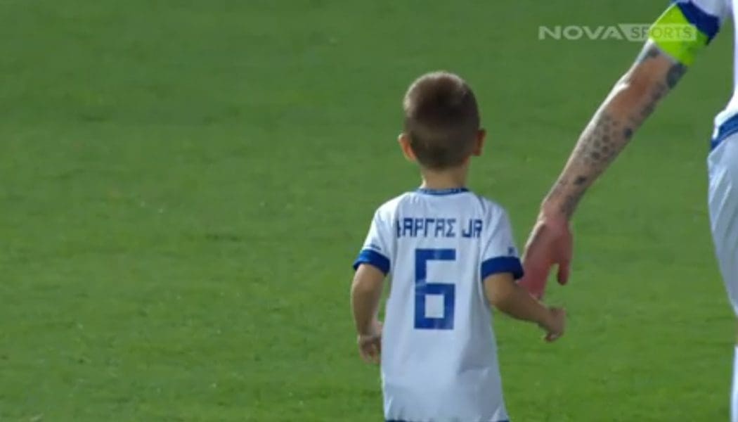 Ο Κάργας junior “έκλεψε” στο τέλος την παράσταση!