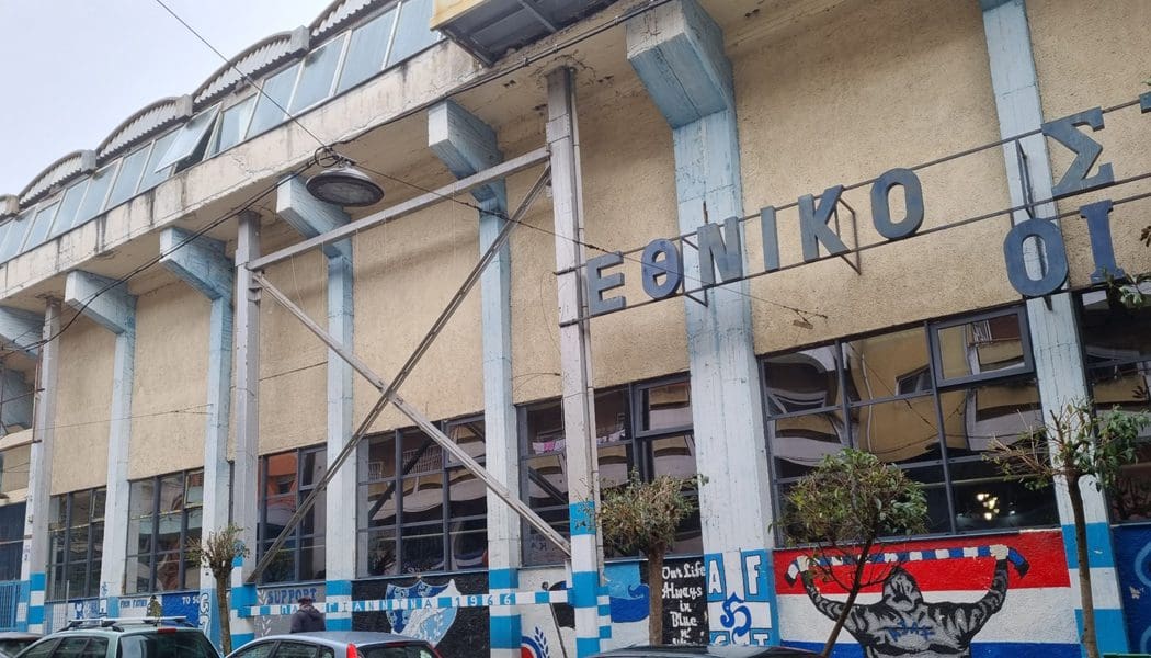 Ολοκληρώθηκε η αντικατάσταση των υαλοπινάκων στην κλειστή αίθουσα στίβου στους “Ζωσιμάδες”