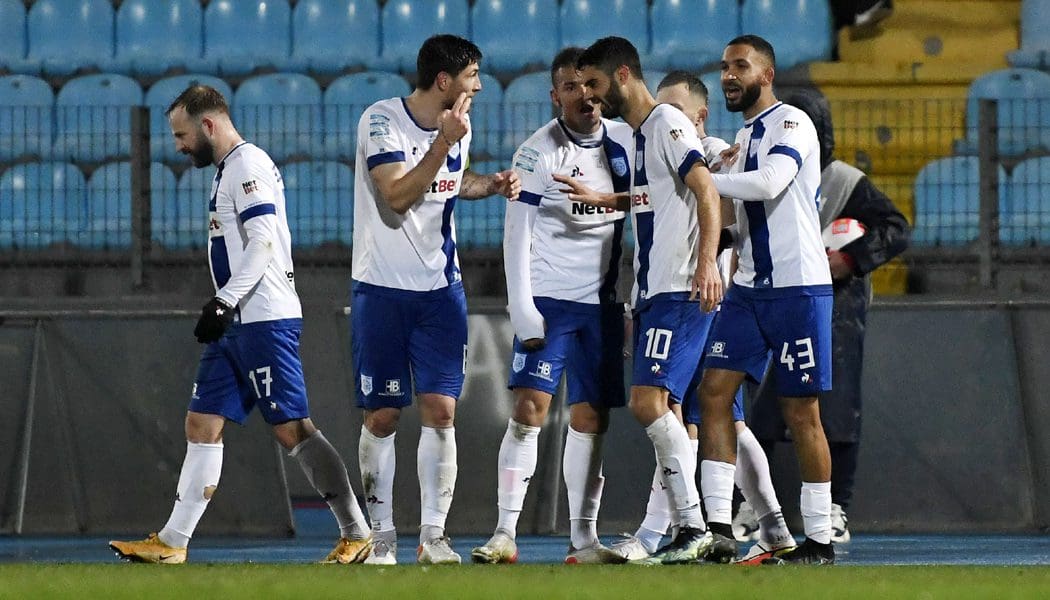 Μόνο εκτός γηπέδων τον σταματάνε! Ζωντανός για τα πλέι οφ ΠΑΣ!