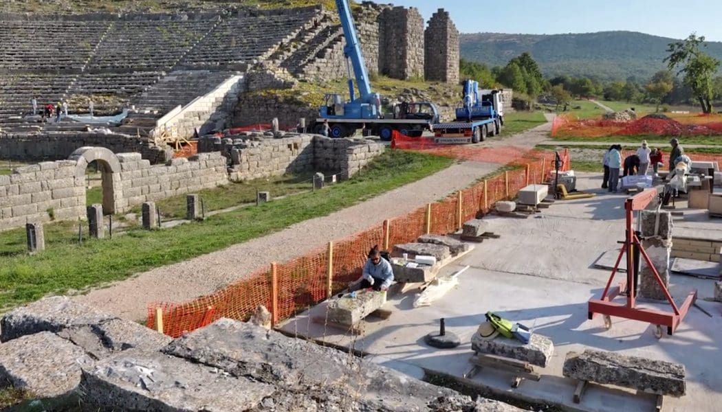 Η εμβληματική αναστήλωση του αρχαίου θεάτρου της Δωδώνης βήμα-βήμα (video)