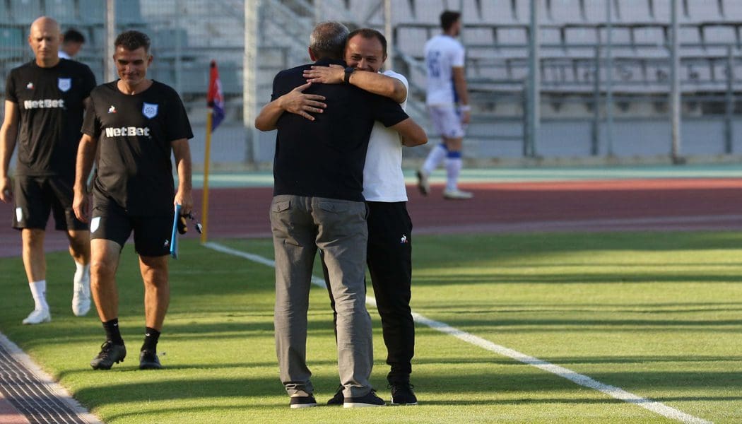 Θερμός ο εναγκαλισμός Στάικου – Μεταξά!