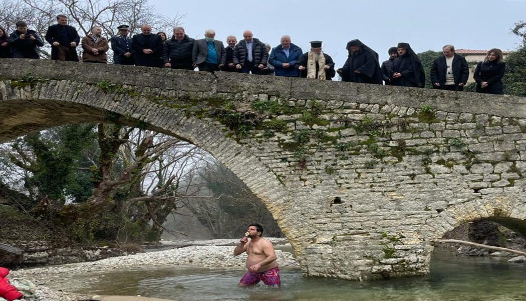 Θεοφάνια στη Βροσίνα γιόρτασε ο Υφ. Περιβάλλοντος και Ενέργειας Γ. Αμυράς
