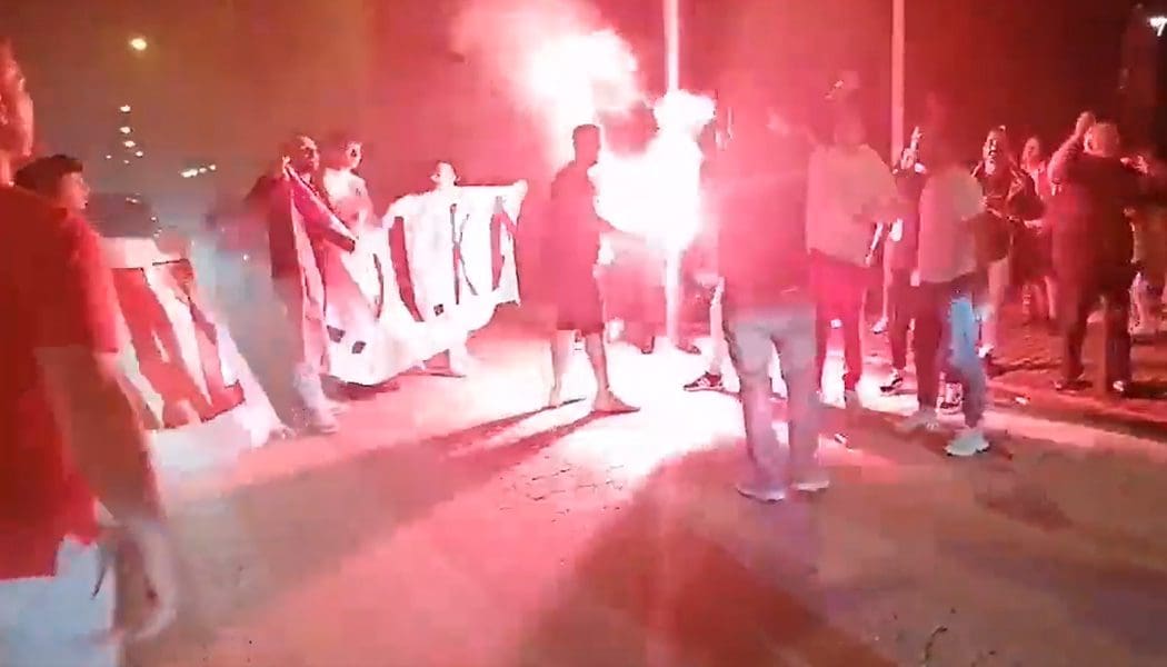 Θερμή υποδοχή στην ομάδας της Θύελλας Κατσικά από τους φιλάθλους της