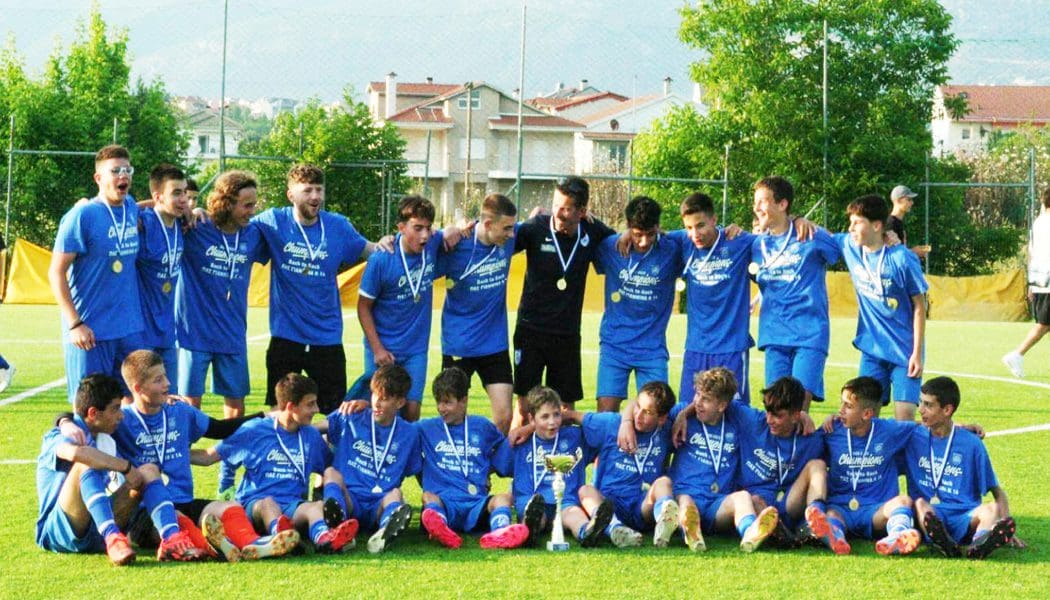 Το τρόπαιο του πρωταθλήματος απονεμήθηκε στην ομάδα Κ14 Α του ερασιτέχνη ΠΑΣ Γιάννινα!