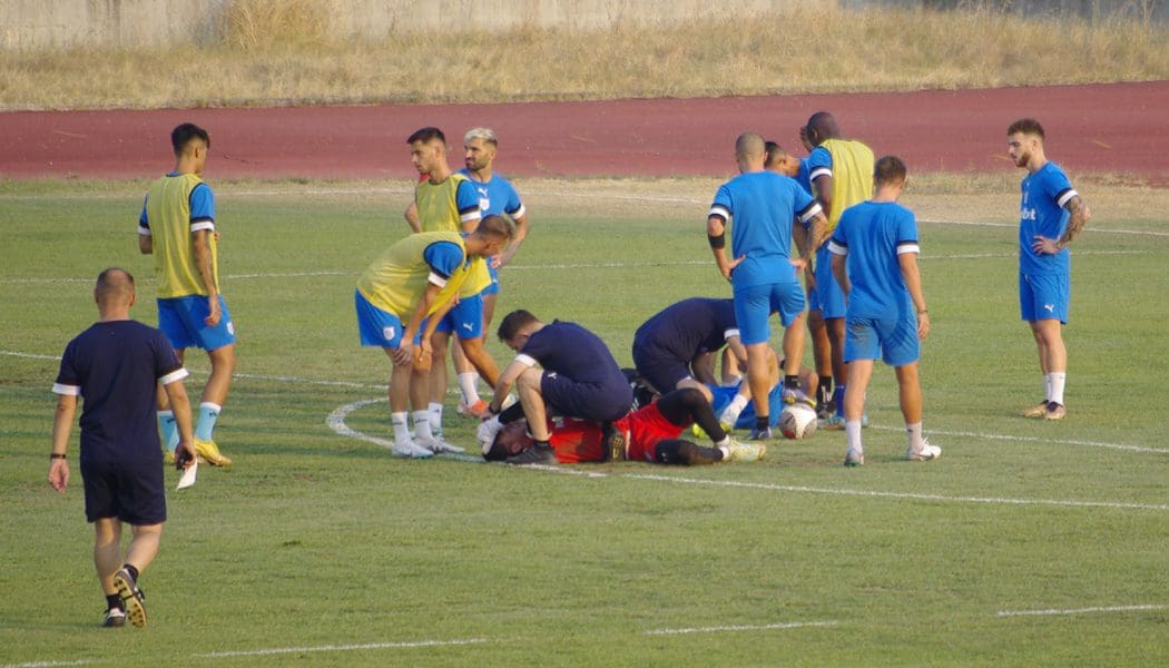 Απρόοπτο με σύγκρουση Παντελάκη-Βρακά στην προπόνηση