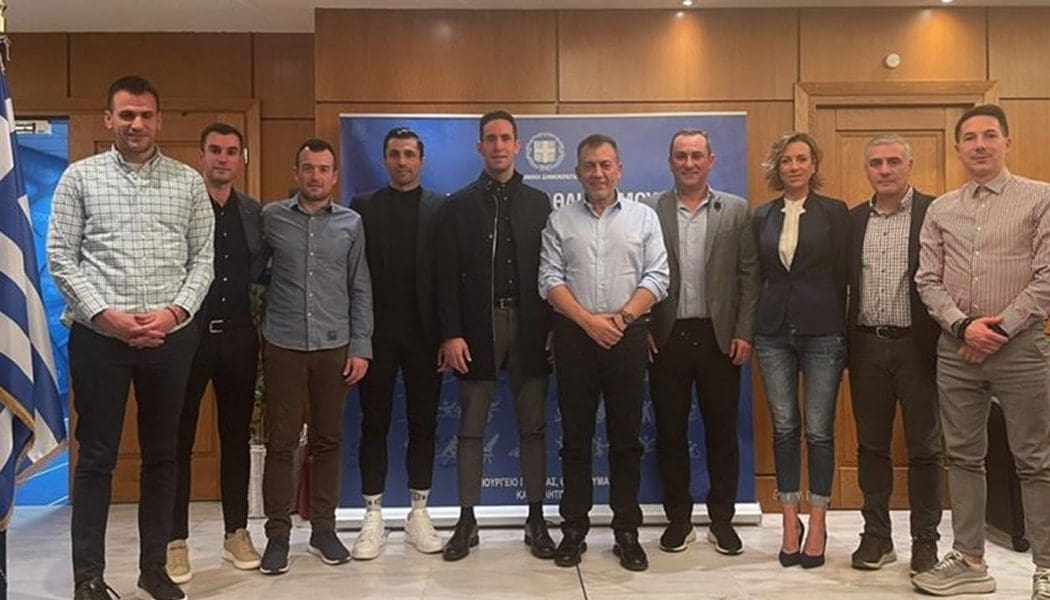 Υπόσχεση Βρούτση στους διαιτητές για κάμερες υψηλής ευκρίνειας και στους διαδρόμους των αποδυτηρίων
