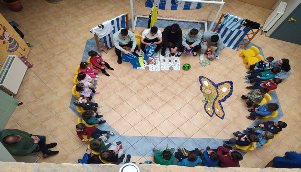 Δίπλα στα παιδιά ο ΠΑΣ Γιάννινα που τα ενημέρωσε για το επάγγελμα του ποδοσφαιριστή