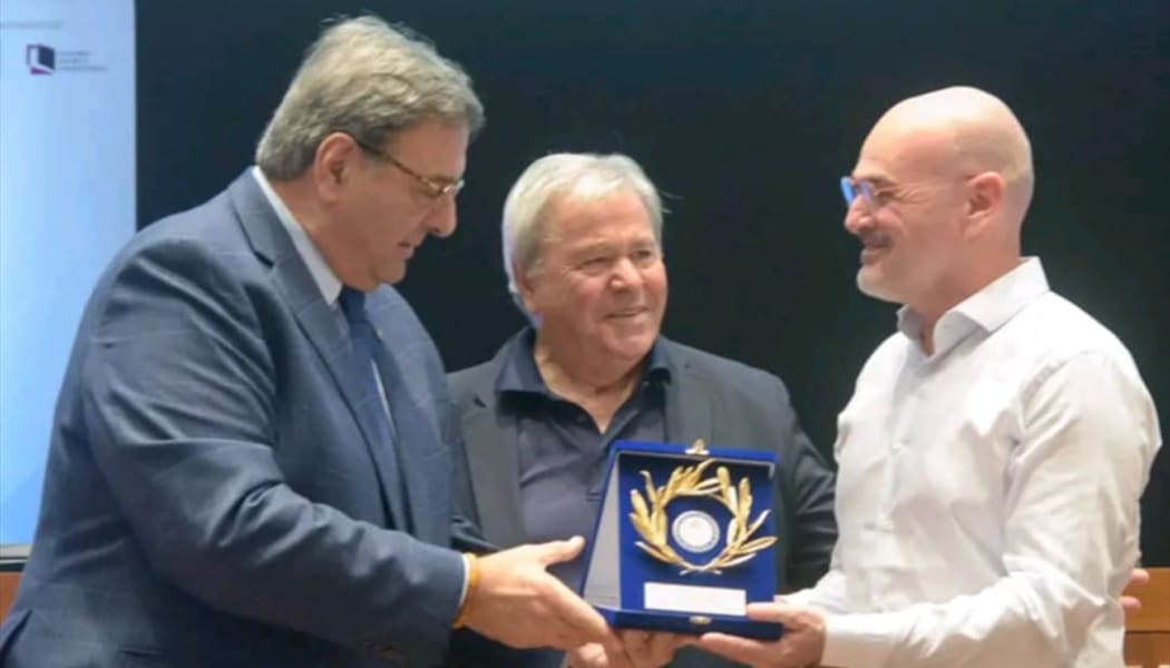 Στη “Λακκούβα” με τον CEO της Megaplast, Χάρη Καββαδία (audio)