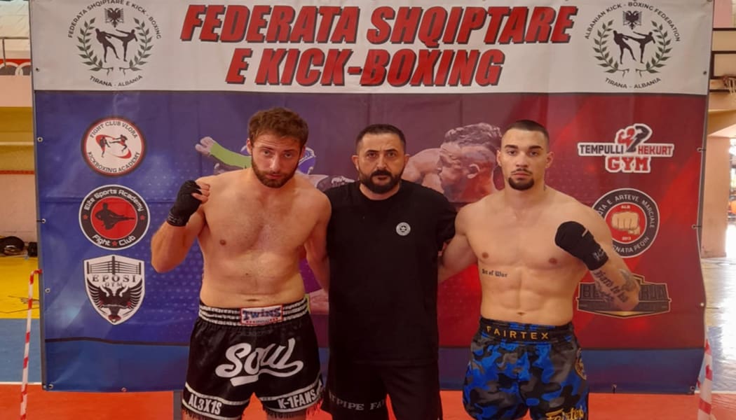 Χρυσό για τον Τσόγκα και αργυρό για τον Δρόσο σε διεθνές τουρνουά kick boxing