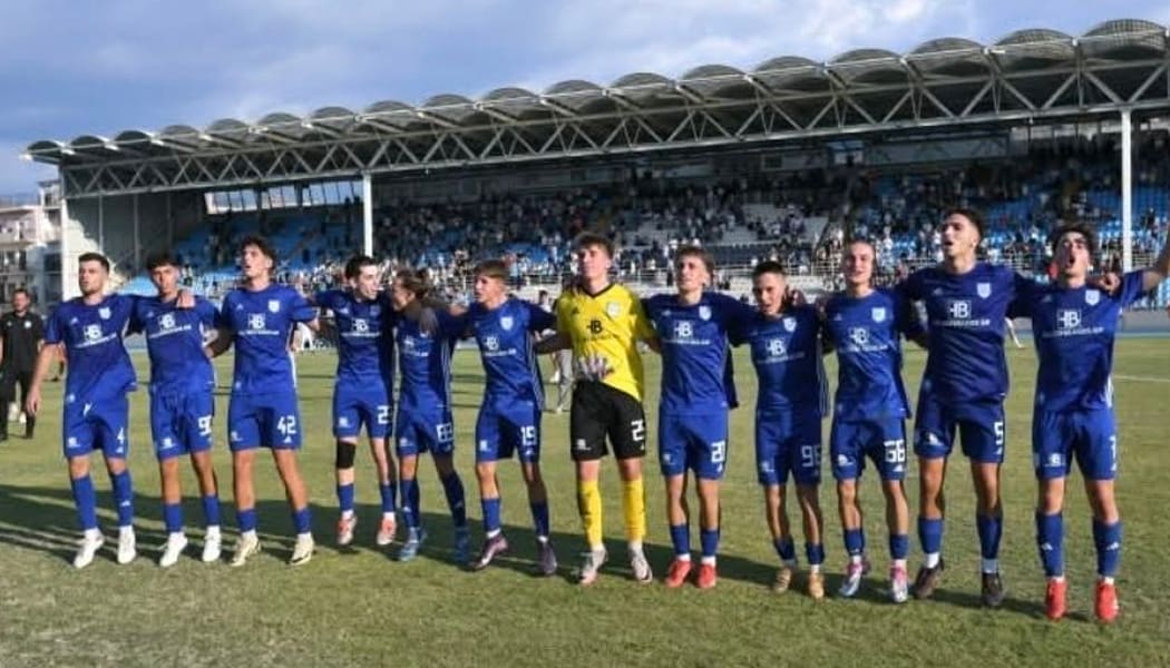 Old Fans: «Να κάνουμε πράξη μια ρομαντική ιστορία που φάνταζε αδύνατη»