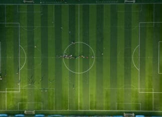 Ανάλυση ποδοσφαίρου στρατηγική στοιχημάτων και αθλητικές γνώσεις