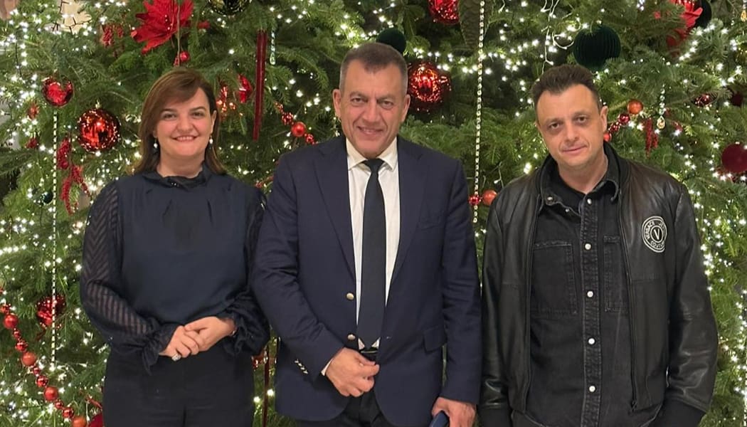 Με τον Βρούτση συναντήθηκαν Κεφάλα και Σιόντης!