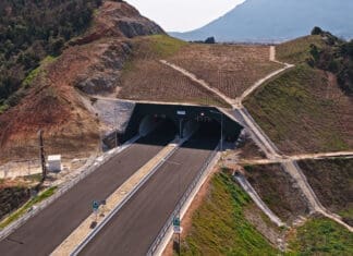 Μόνο η διαγράμμιση έμεινε στο Καλαμπάκα – Οξύνεια (video)