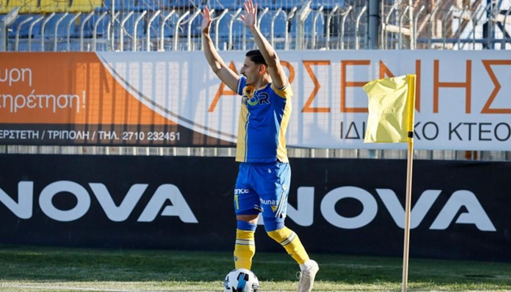 Super League: Στο χείλος του… “γκρεμού” Πανσερραϊκός και ΑΕΛ – Μια “ανάσα” από τη σωτηρία ο Asteras Aktor