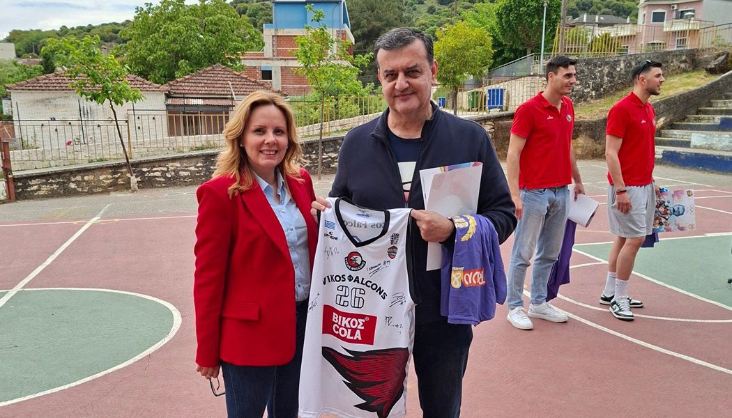 Το δημοτικό σχολείο Σταυρακίου επισκέφθηκαν Γιαπλές και αντιπροσωπεία παικτών των Vikos Φalcons